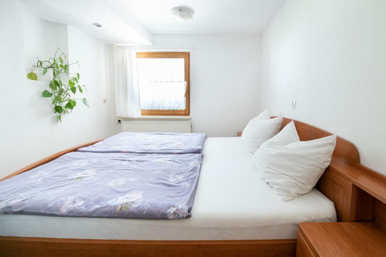 Mateja House - Apartments In Zirovnica Rodine Dış mekan fotoğraf